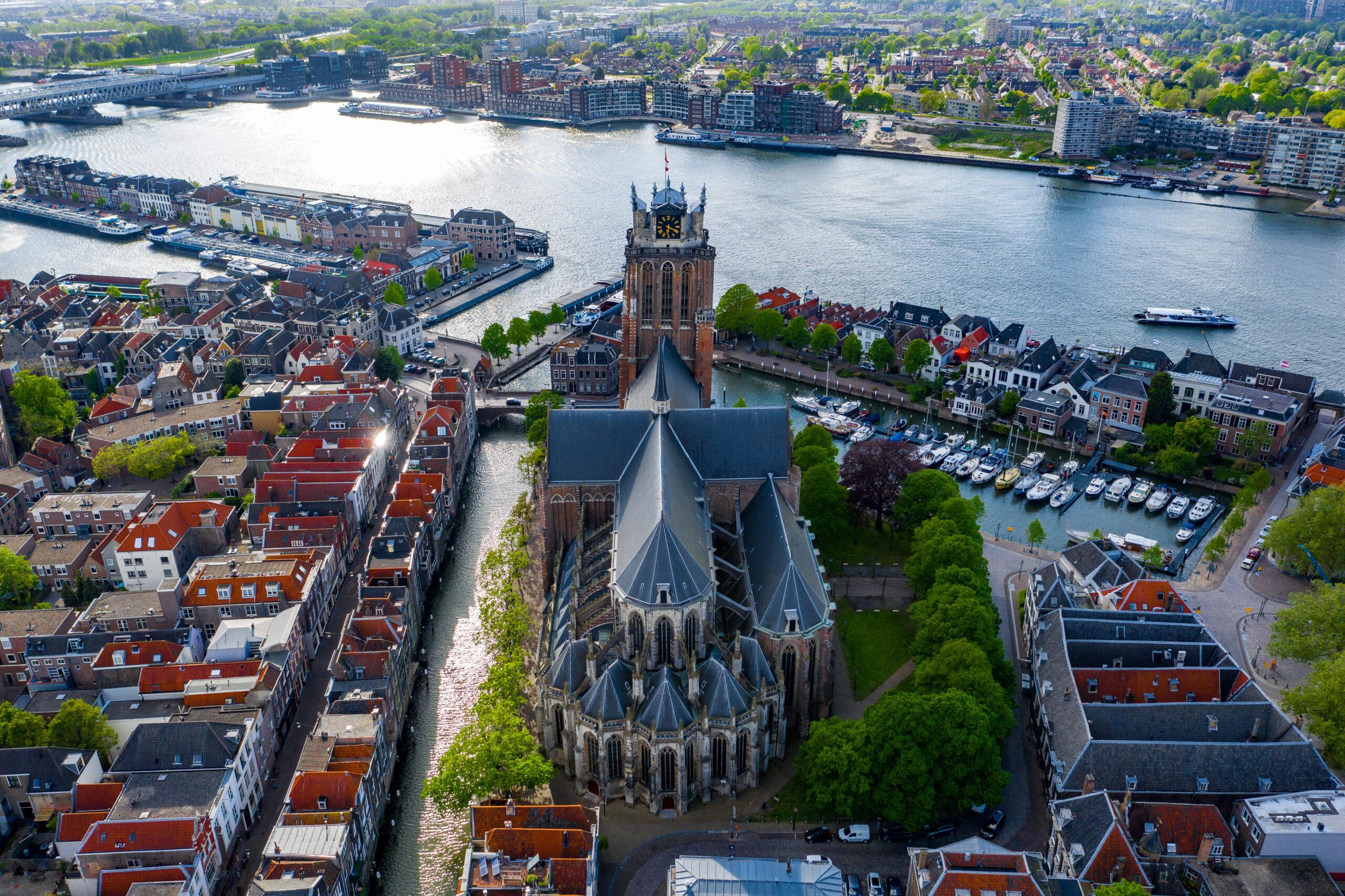 Grote-Kerk-Droneshot-2-scaled-2513325322